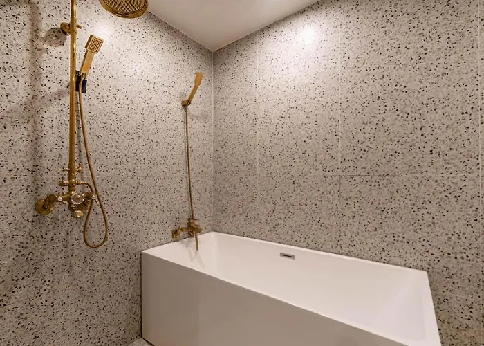 Den Basta Hotel 2*