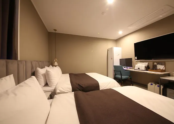 Den Basta Hotel 2*